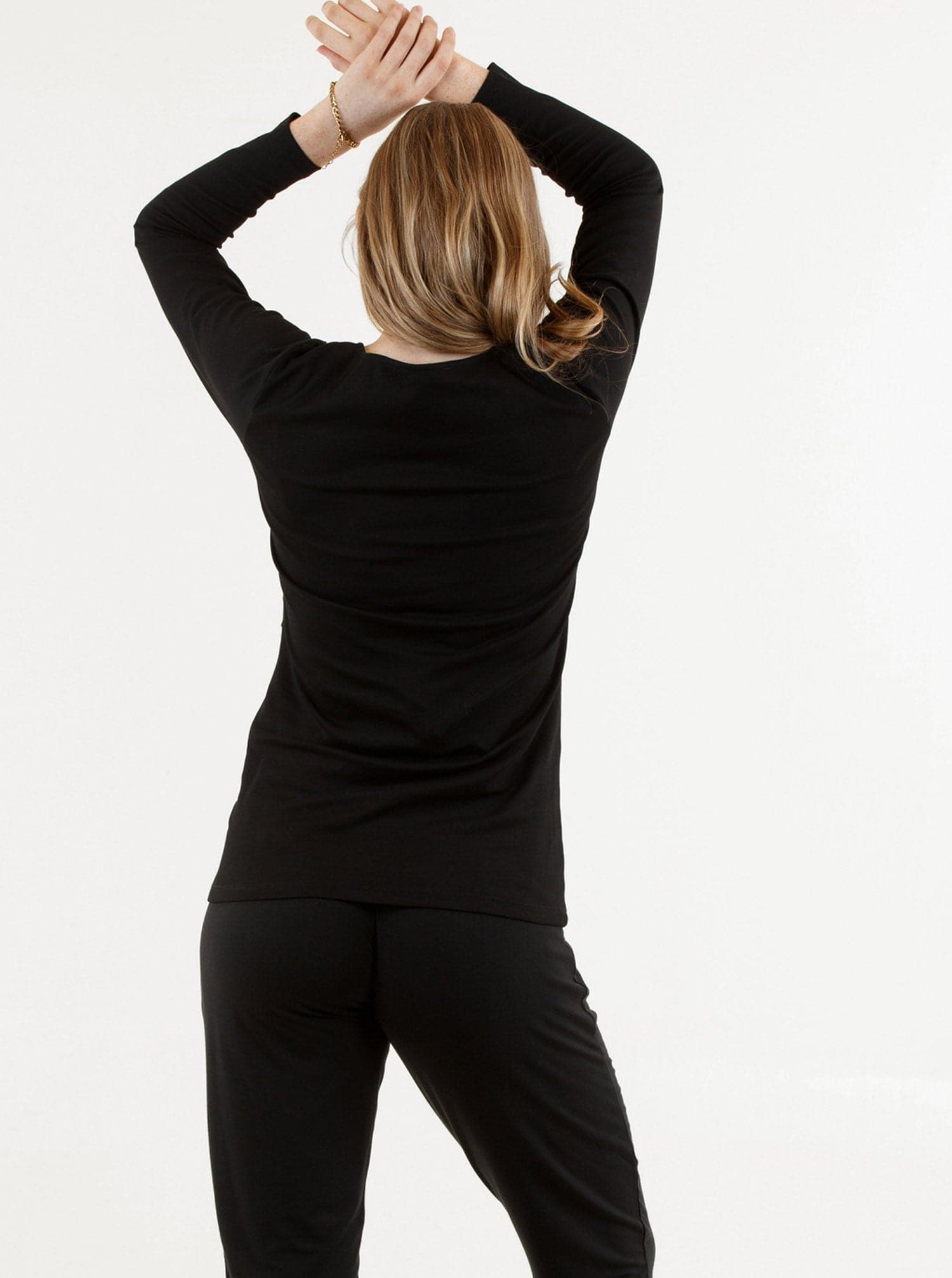 Black Essential Maternity Tee Long Sleeve (6653116514407)