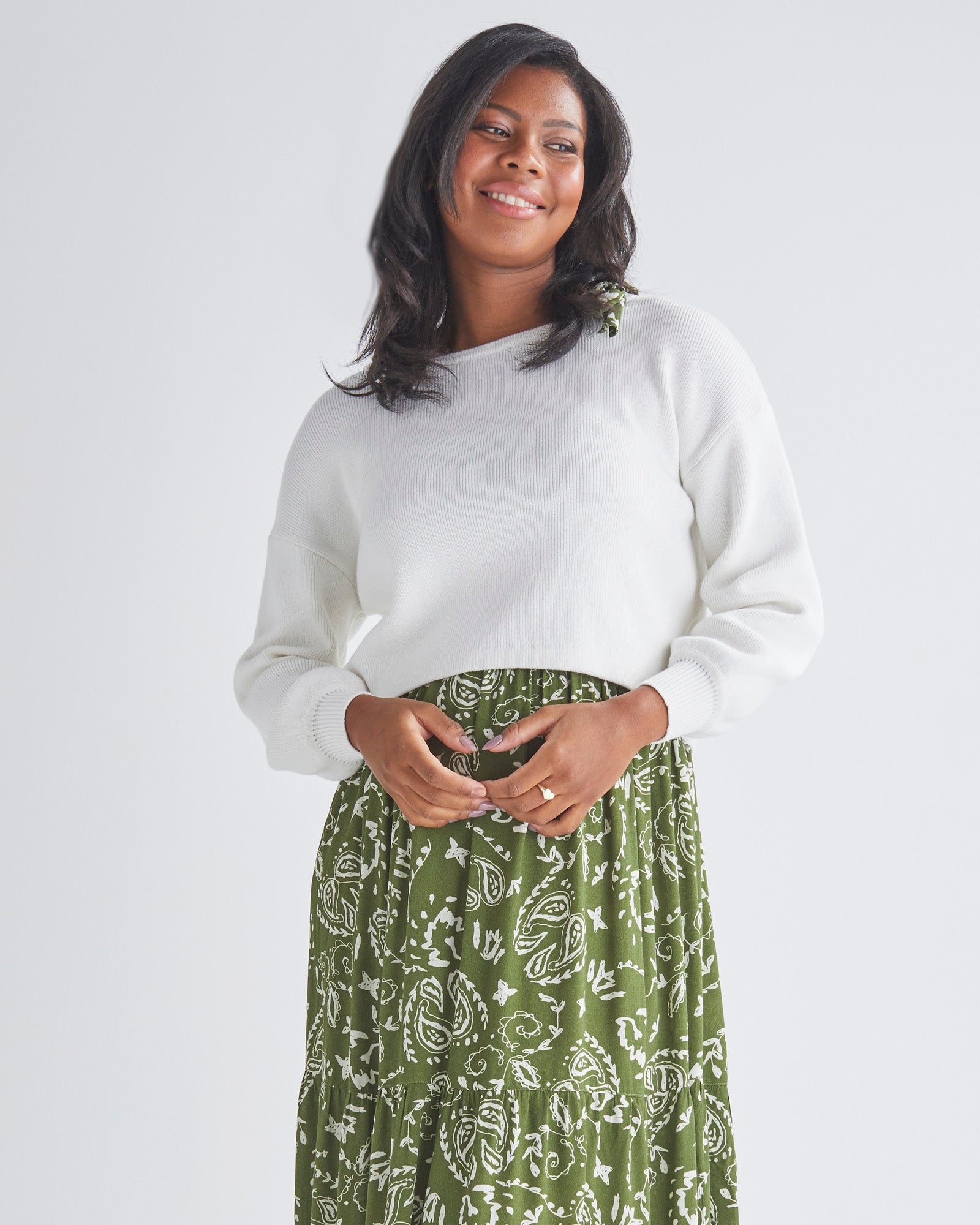 https://angelmaternity.com.au/cdn/shop/files/N2334WHT_white_knitted_maternity_blouse.jpg?v=1710837331&width=1600